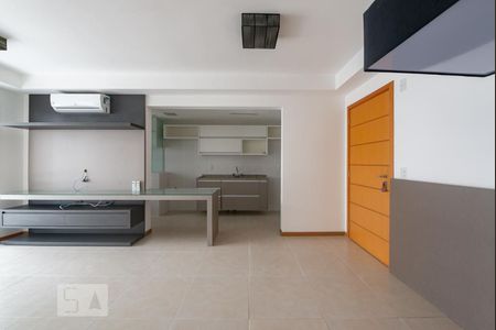Sala de apartamento para alugar com 2 quartos, 83m² em Abraão, Florianópolis