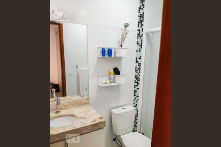 Banheiro de casa de condomínio à venda com 2 quartos, 60m² em Vila Mazzei, São Paulo
