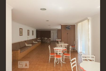 Apartamento à venda com 127m², 2 quartos e 1 vagaSalão de festas