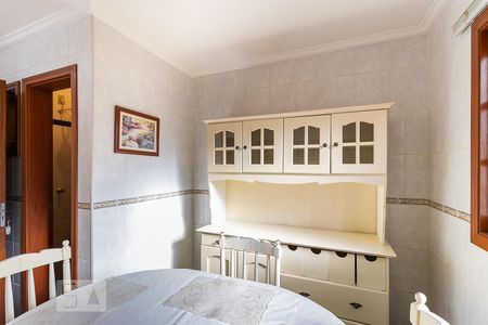 Casa de condomínio à venda com 600m², 5 quartos e 6 vagas Casa de condomínio à venda com 600m², 5 quartos e 6 vagasSala de jantar 2