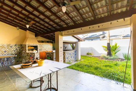 Casa de condomínio à venda com 600m², 5 quartos e 6 vagas Casa de condomínio à venda com 600m², 5 quartos e 6 vagasEspaço gourmet