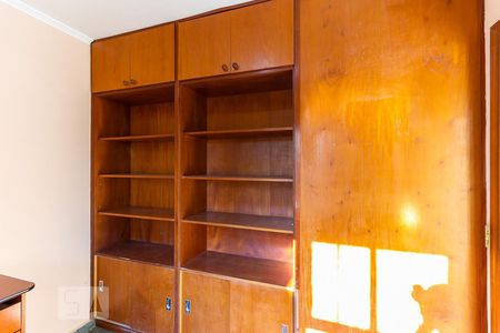 Casa de condomínio à venda com 600m², 5 quartos e 6 vagas Casa de condomínio à venda com 600m², 5 quartos e 6 vagasEscritório