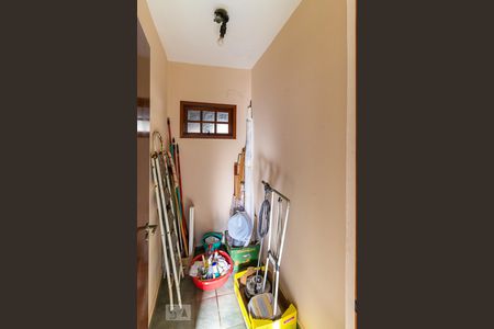 Casa de condomínio à venda com 600m², 5 quartos e 6 vagas Casa de condomínio à venda com 600m², 5 quartos e 6 vagasDispensa