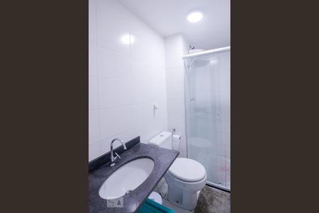 Banheiro de apartamento para alugar com 1 quarto, 32m² em Água Branca, São Paulo
