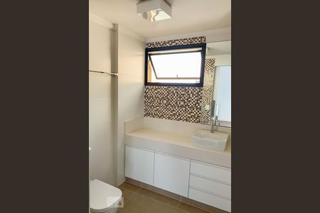 Apartamento à venda com 70m², 2 quartos e 1 vagaBanheiro da suíte