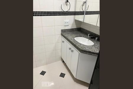 Apartamento para alugar com 74m², 3 quartos e 1 vagaBanheiro Social