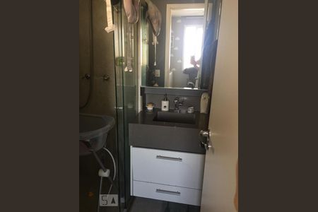 Apartamento à venda com 69m², 2 quartos e 1 vagaBanheiro suite