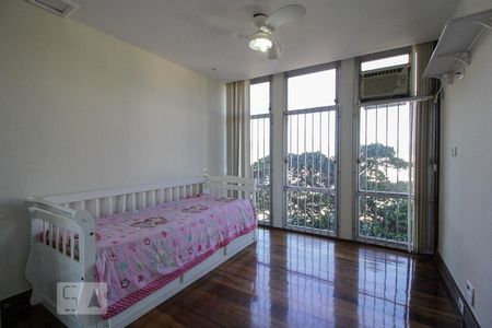 Quarto 1 de apartamento para alugar com 3 quartos, 140m² em Botafogo, Rio de Janeiro