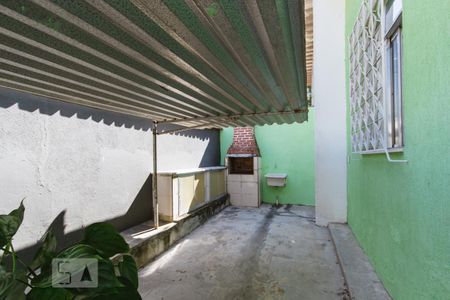 Casa à venda com 140m², 3 quartos e 1 vaga Casa à venda com 140m², 3 quartos e 1 vagaQuintal