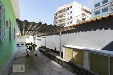 Casa à venda com 140m², 3 quartos e 1 vaga Casa à venda com 140m², 3 quartos e 1 vagaQuintal