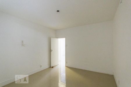 Casa à venda com 140m², 3 quartos e 1 vaga Casa à venda com 140m², 3 quartos e 1 vagaQuarto 3 - Suíte