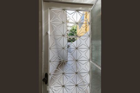 Casa à venda com 140m², 3 quartos e 1 vaga Casa à venda com 140m², 3 quartos e 1 vagaÁrea de Serviço - Acesso Corredor Fundos