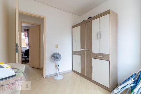 Quarto 1 de apartamento para alugar com 3 quartos, 73m² em Lindóia, Curitiba