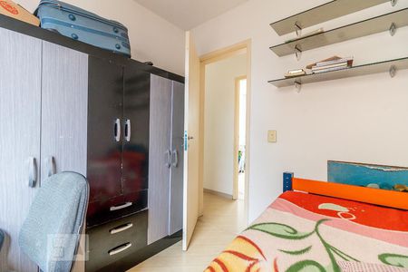 Quarto 2 de apartamento para alugar com 3 quartos, 73m² em Lindóia, Curitiba