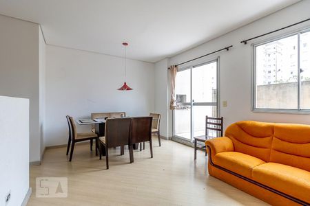 Sala de apartamento para alugar com 3 quartos, 73m² em Lindóia, Curitiba