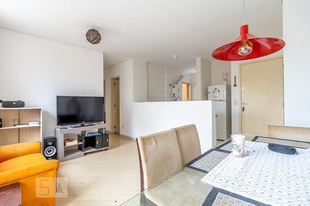 Sala de apartamento para alugar com 3 quartos, 73m² em Lindóia, Curitiba