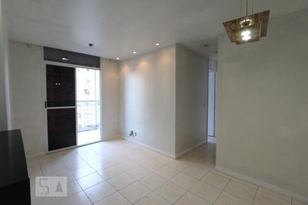 Sala de apartamento para alugar com 2 quartos, 50m² em Anil, Rio de Janeiro