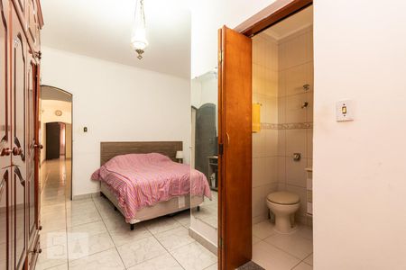 Suíte  de casa à venda com 3 quartos, 300m² em Cidade Antônio Estevão de Carvalho, São Paulo