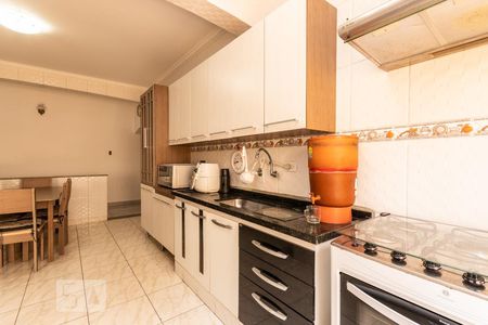 Casa à venda com 300m², 3 quartos e 3 vagas Casa à venda com 300m², 3 quartos e 3 vagasCozinha