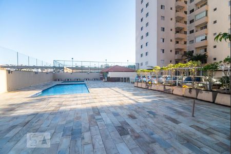 Apartamento para alugar com 64m², 2 quartos e 1 vaga Apartamento para alugar com 64m², 2 quartos e 1 vagaÁrea comum - Piscina