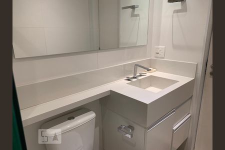 banheiro de apartamento para alugar com 1 quarto, 41m² em Brooklin Paulista, São Paulo