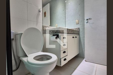 Apartamento para alugar com 300m², 4 quartos e 3 vagasBanheiro da Suíte 1