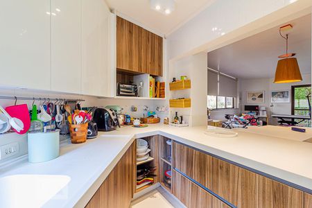 Apartamento à venda com 120m², 2 quartos e 2 vagas Apartamento à venda com 120m², 2 quartos e 2 vagasCozinha