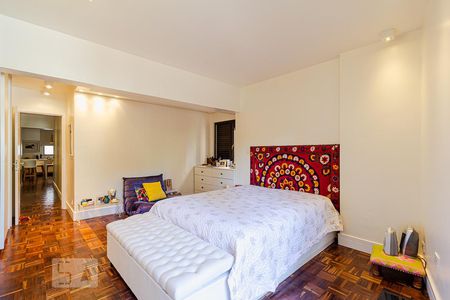 Apartamento à venda com 120m², 2 quartos e 2 vagas Apartamento à venda com 120m², 2 quartos e 2 vagasSuíte master