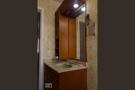 Apartamento à venda com 90m², 2 quartos e sem vagaBanheiro da Suíte