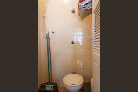 Apartamento à venda com 90m², 2 quartos e sem vagaBanheiro de Serviço