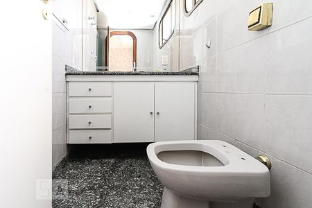 Apartamento para alugar com 180m², 3 quartos e 3 vagasBanheiro da Suite