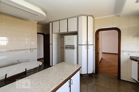 Apartamento para alugar com 180m², 3 quartos e 3 vagasCozinha