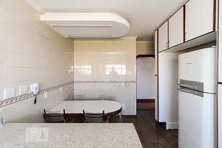 Apartamento para alugar com 180m², 3 quartos e 3 vagasCozinha