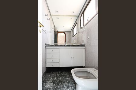 Apartamento para alugar com 180m², 3 quartos e 3 vagasBanheiro da Suite