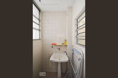 Apartamento para alugar com 69m², 2 quartos e 1 vagaÁrea de serviço