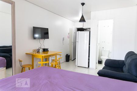Quarto/Sala de kitnet/studio para alugar com 1 quarto, 28m² em Bela Vista, São Paulo