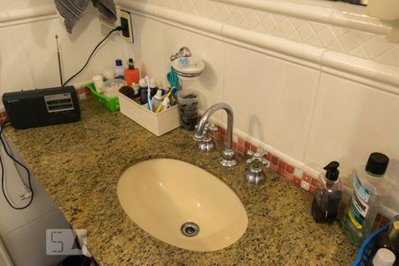 Apartamento para alugar com 170m², 2 quartos e 2 vagasSuíte - Banheiro