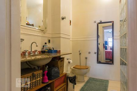 Apartamento para alugar com 170m², 2 quartos e 2 vagasSuíte - Banheiro