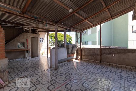 Casa à venda com 77m², 2 quartos e 1 vaga Casa à venda com 77m², 2 quartos e 1 vagaChurrasqueira