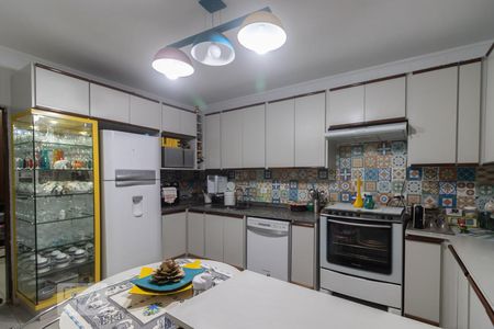 Casa à venda com 220m², 3 quartos e 2 vagasCozinha