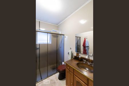 Casa à venda com 220m², 3 quartos e 2 vagasBanheiro 2