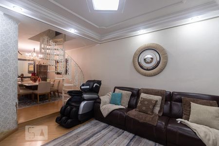 Casa à venda com 220m², 3 quartos e 2 vagasSala