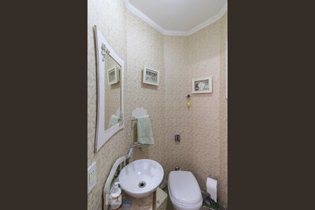 Casa à venda com 220m², 3 quartos e 2 vagasLavabo