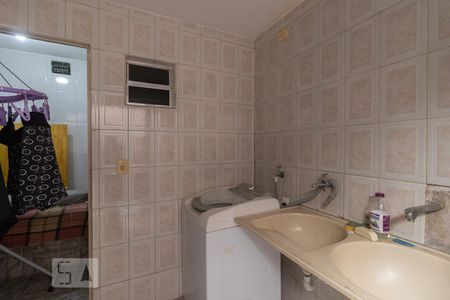 Casa à venda com 220m², 3 quartos e 2 vagasÁrea de Serviço