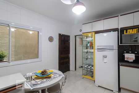 Casa à venda com 220m², 3 quartos e 2 vagasCozinha
