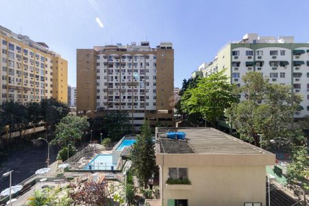 Quarto 1 vista de apartamento para alugar com 2 quartos, 76m² em Méier, Rio de Janeiro