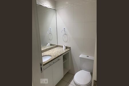 Banheiro Social de apartamento à venda com 3 quartos, 90m² em Barra da Tijuca, Rio de Janeiro