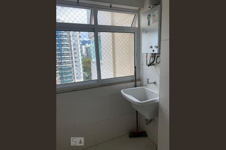 Apartamento à venda com 90m², 3 quartos e sem vaga Apartamento à venda com 90m², 3 quartos e sem vagaCozinha e Área de Serviço