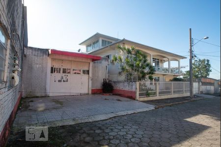 Casa para alugar com 500m², 6 quartos e 4 vagasFachada Galpão e Casa