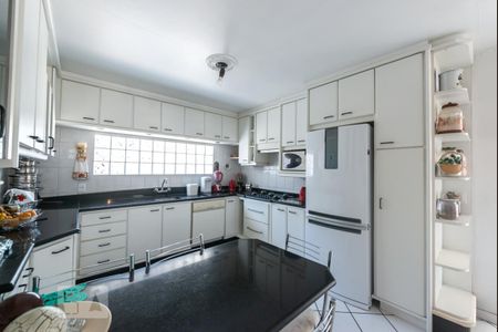 Casa para alugar com 500m², 6 quartos e 4 vagasCozinha